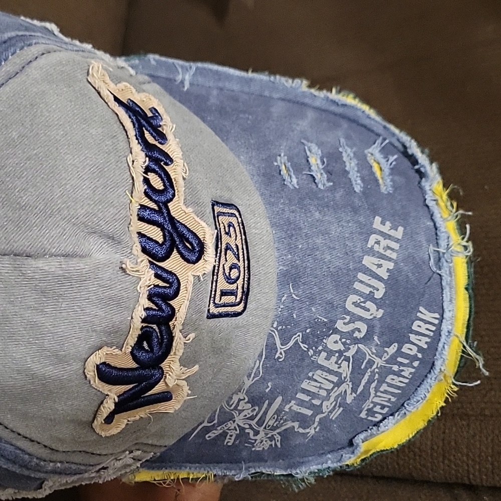 VINTAGE: BJB NEW YORK 1625 BLUE AND GRAY SUN PROTECTOR CAP
